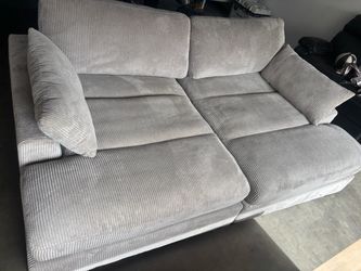 Sofa/couch/bed