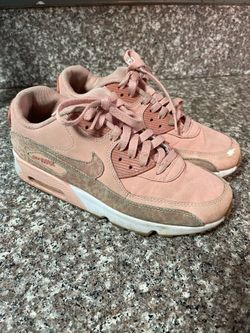 Women’s shoes