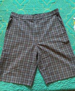 PLAID VANS SHORTS