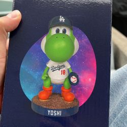 Yoshi Bobblehead 