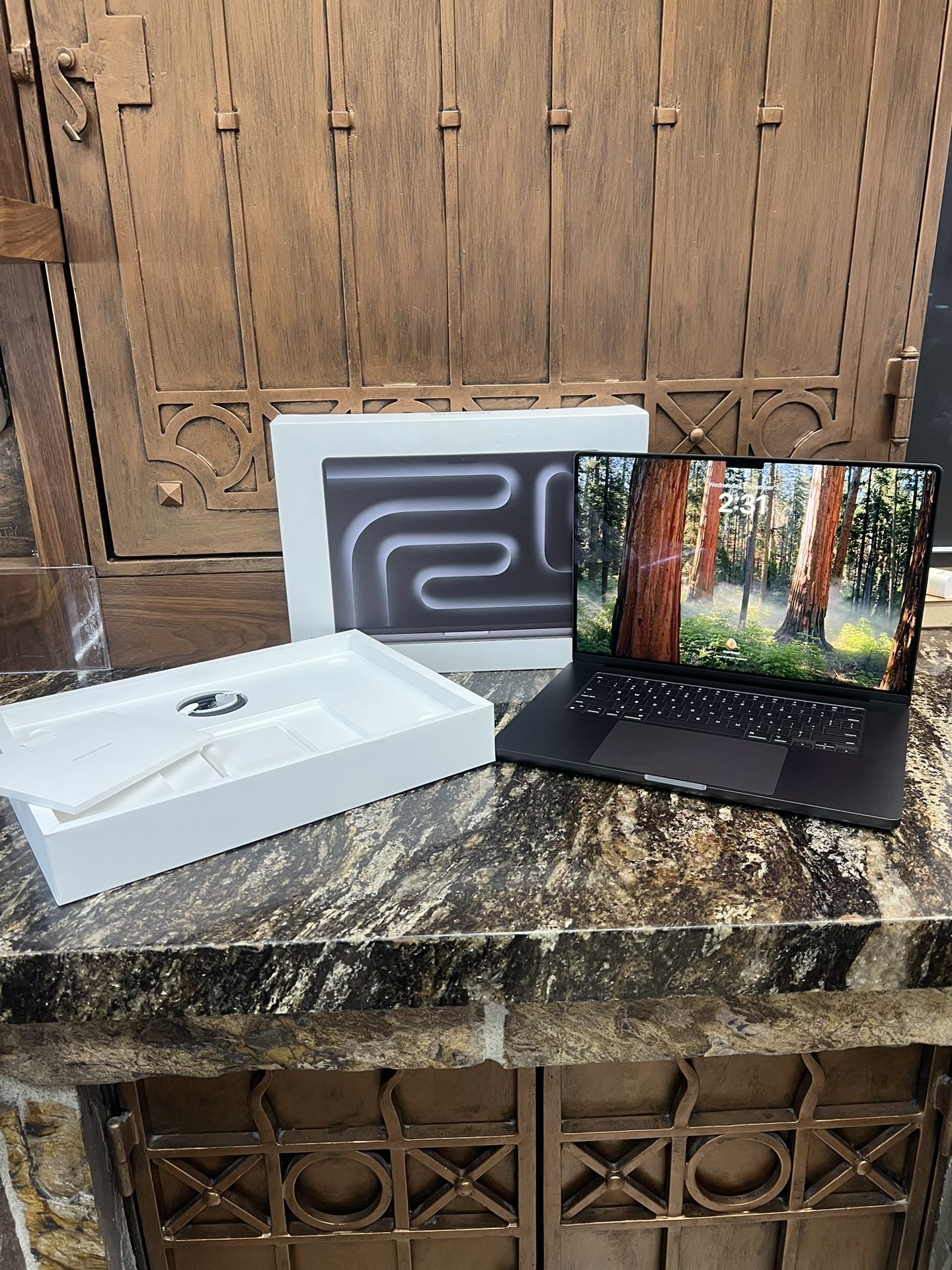 Apple MacBook Pro Laptop A3 16.2" M4 Pro 14C/20C 1 TB SSD 48GB RAM macOS NEW!!!,Apple,MacBook Pro,2024 MacBook Pro, Apple M4 Pro Laptop