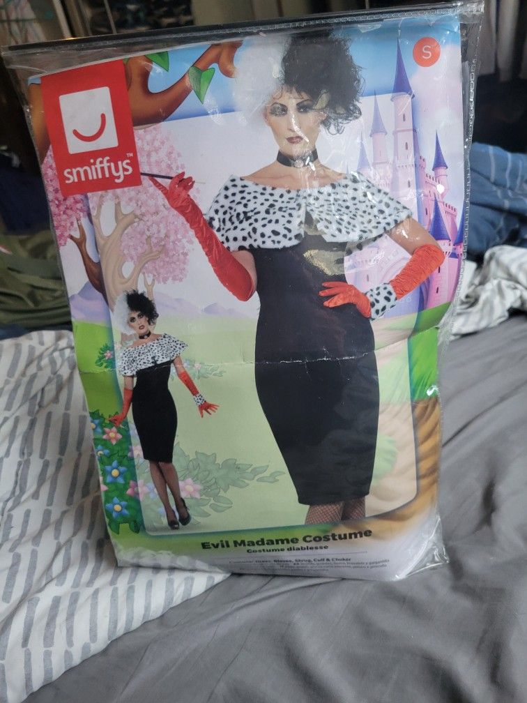 Woman's Halloween Costume