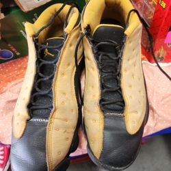 Air Jordan Tennis Shoes. 