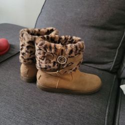 GBG Women's Faux Fur Boots Size 10