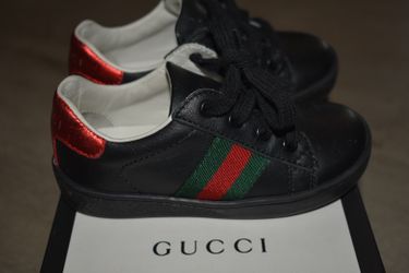 Toddler Gucci shoes size 6