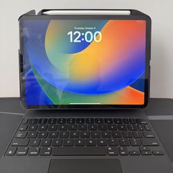 iPad Pro 11 Inch (3rd Gen) 512GB, Apple Pencil and Keyboard