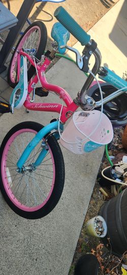 Elm Schwinn Girls Pink Bike