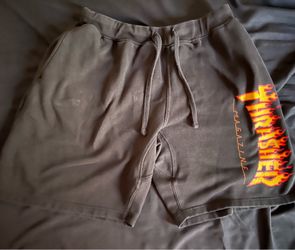 Thrasher shorts black L
