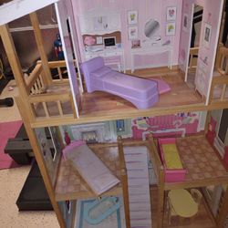 Doll House 