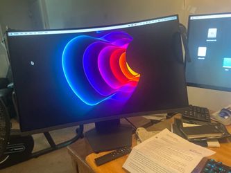 LG ULTRAGEAR 32" CURVED MONITOR