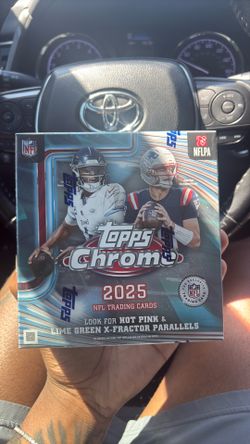 Tops Chrome NFL mega box