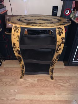 Hand crafted electrically burned wood table