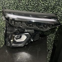 OEM 2025 Chevrolet Trailblazer GM (contact info removed)8 Right Headlamp