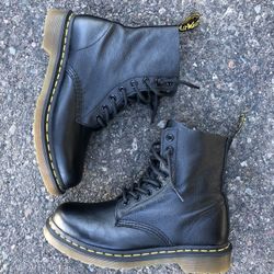 Dr.Martens “Doc’s” Pascal Womens Black Vintage Leather Boots 