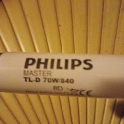 6ft  Fluorescent Bulbs 