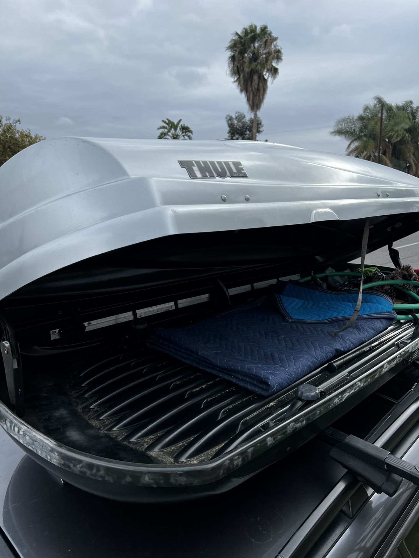 Thule atlantis 1800 new arrivals