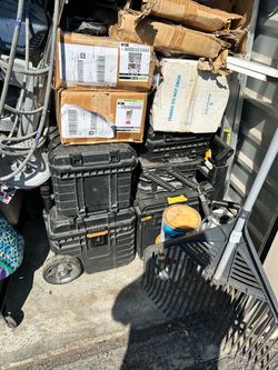 Storage unit contents