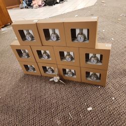 Cases of 12 vintage look Airplane propeller desktop clock.