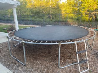14 ft trampoline - FREE