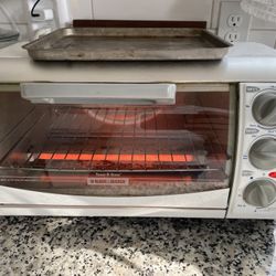 Black And Decker Toaster-R-Oven