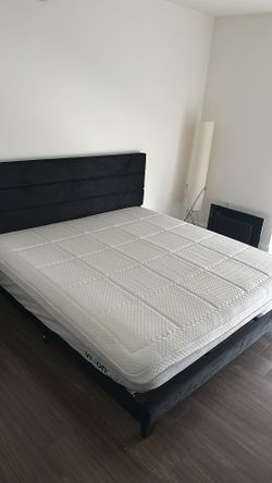 King Size Bed + Matress (Execellent Quality)