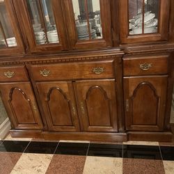 China Hutch Broyhill