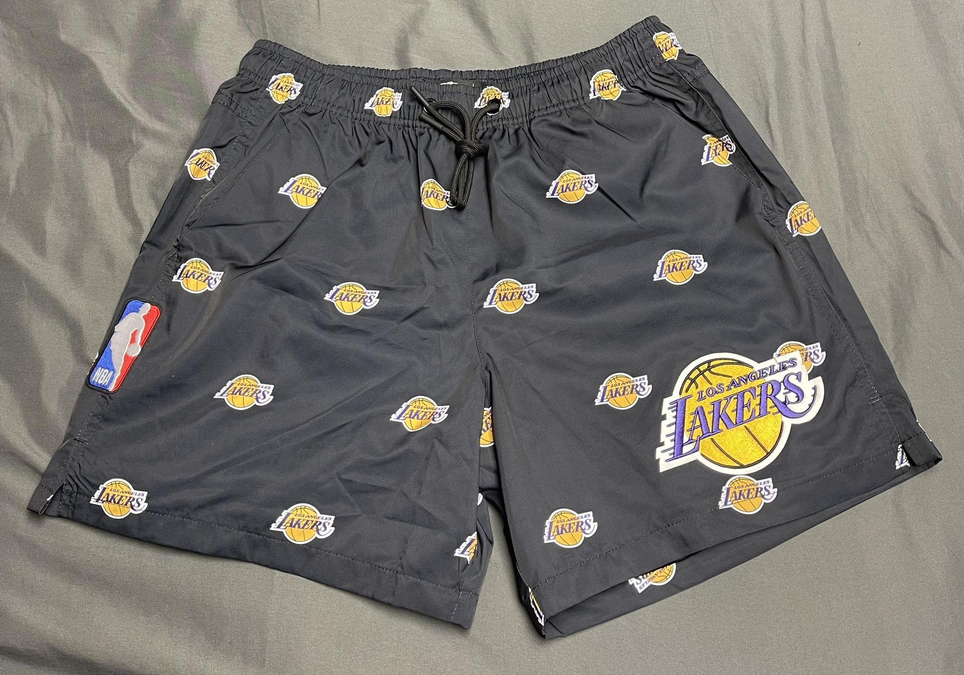 Men’s Los Angeles Lakers Woven Shorts Size Small