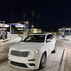 2017 Jeep Grand Cherokee  Summit 