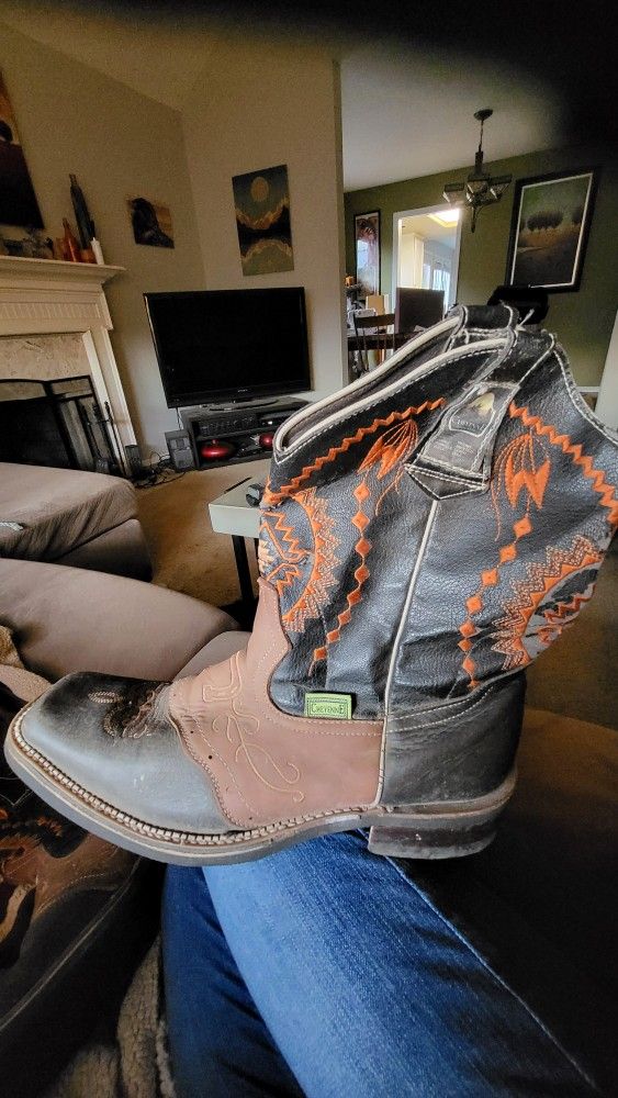 Cheyenne COWBOY Boots SIZE 27.5 (9.5 MENS/11 Womans