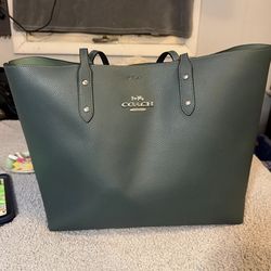 Green coach tote
