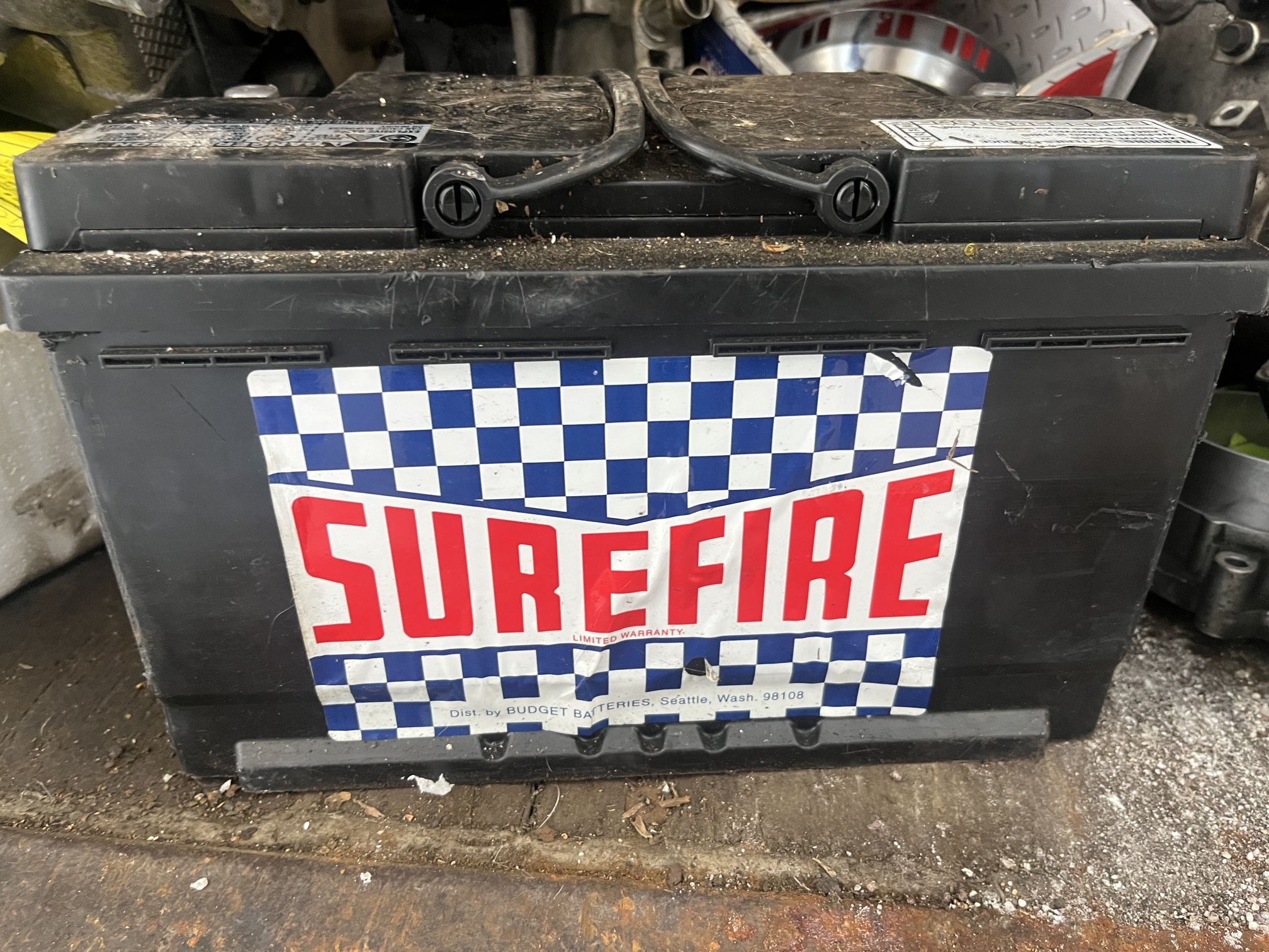 06 chrysler 300 battery