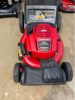Troy Bilt front wheel self propelled lawnmower runs and cuts great doesn’t have any issues we can test it here asking for 225 being sold as is