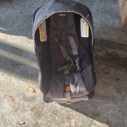 Chicco Key fit 30 Infant Car Seat With Base 