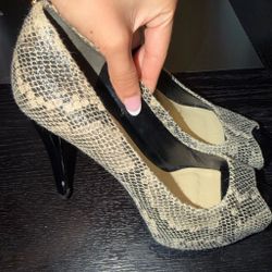 Women’s Guess Heels