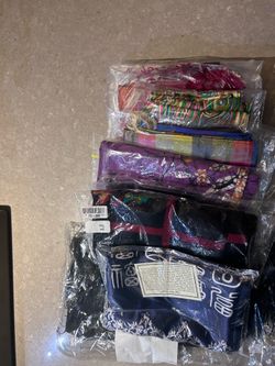9 scarfs wool and silk I very good condition