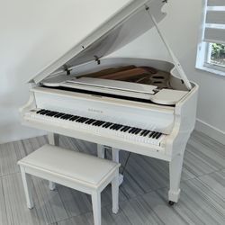 Samick Baby Grand Piano 