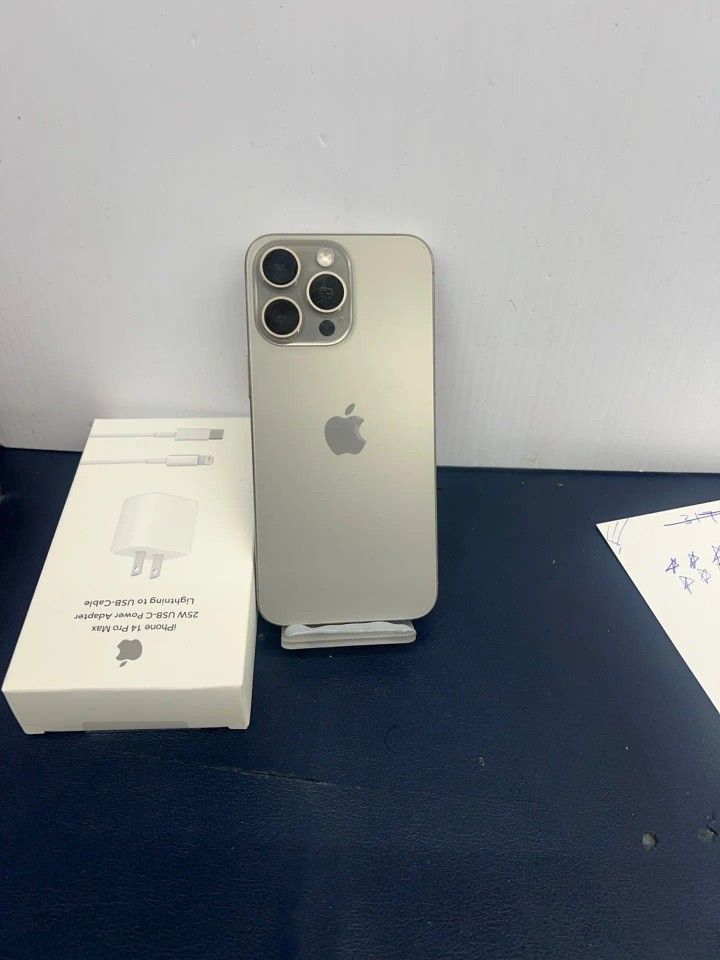 iPhone 15 Pro Max