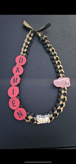 Graduation leis custom