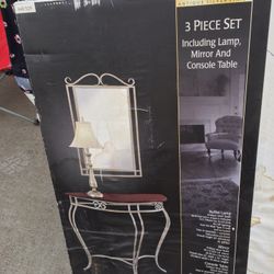 Table,mirror, Lamp Set. 