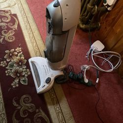 Shark Wireless Vacuum 
