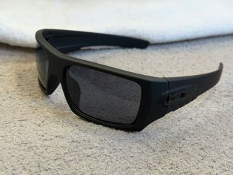 Det cord style sunglasses