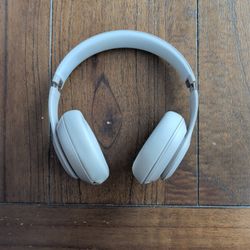 Beats Studio Pro - Sandstone (Like New!)