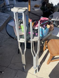 Crutches 