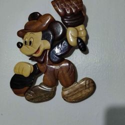 DISNEY WOODEN WALL ART 8"×7" 