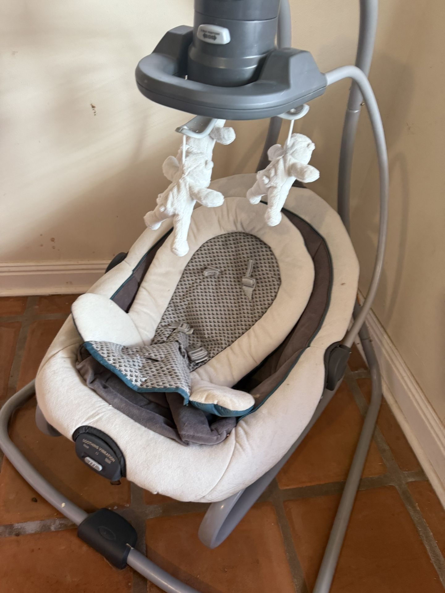 Graco DuetSoothe Baby Swing