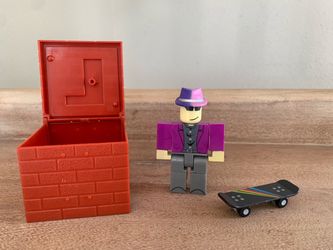 Roblox Prisman Series 4 Figure COMPLETE Purple Hat + Skateboard (NO CODE)