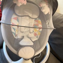 Dream On Me Baby Swing