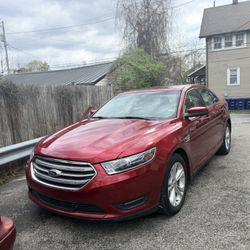 2018 Ford Taurus SEL 