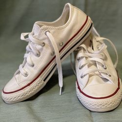 Like New Converse Low Tops White Women’s 6.5 Kids 5