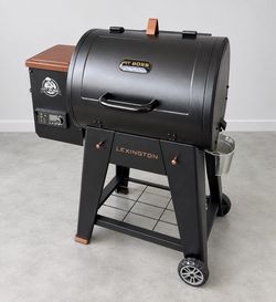 Pit Boss Smoker, NEW in box